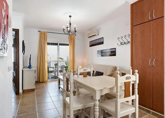 Alboran 208 Apartman *